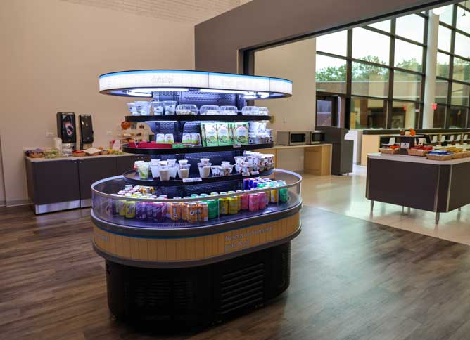 An image of Oakton College's Grab and Go Food Service at Oakton's cafeteria.